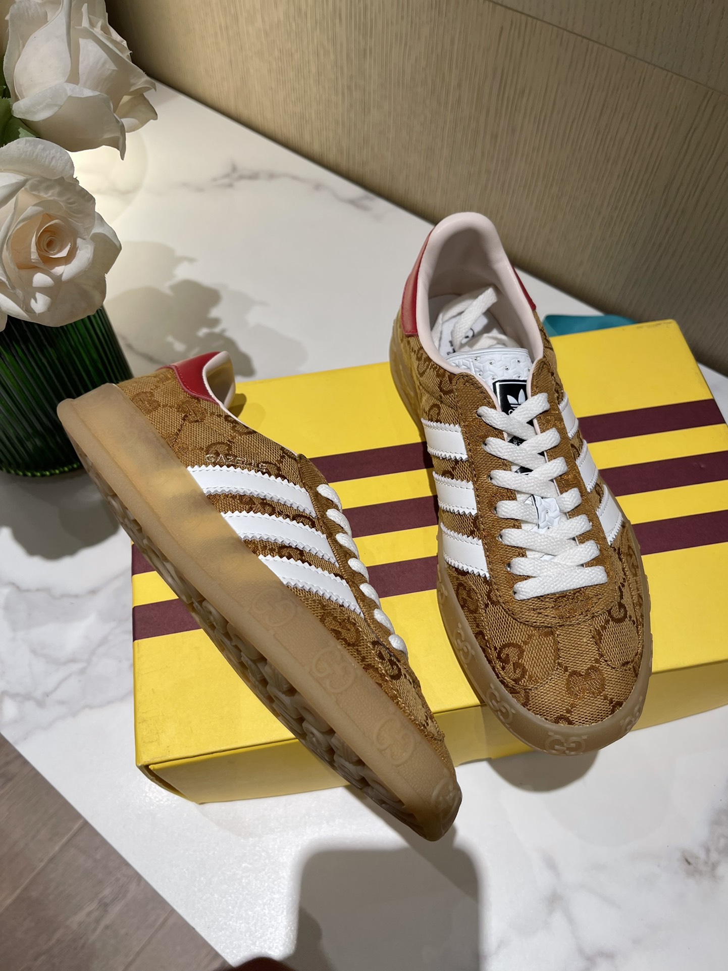 ad*sxG*u*i sneakers