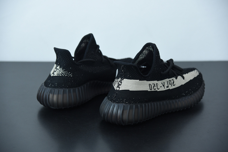 ad*s Y**zy boost 350 v2 "beluga" by1604