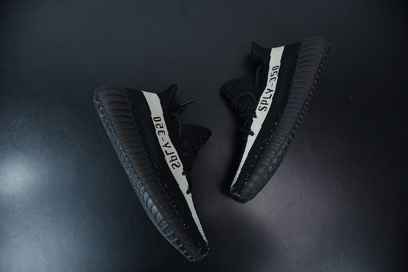 ad*s Y**zy boost 350 v2 "beluga" by1604
