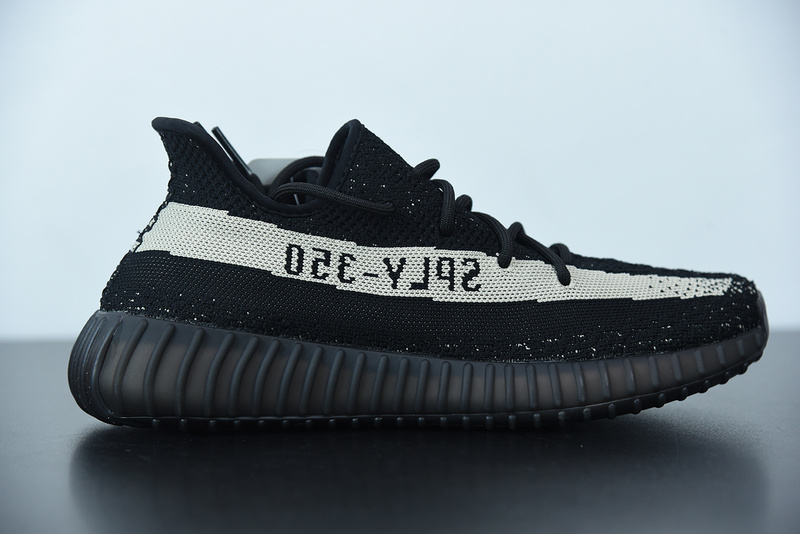ad*s Y**zy boost 350 v2 "beluga" by1604