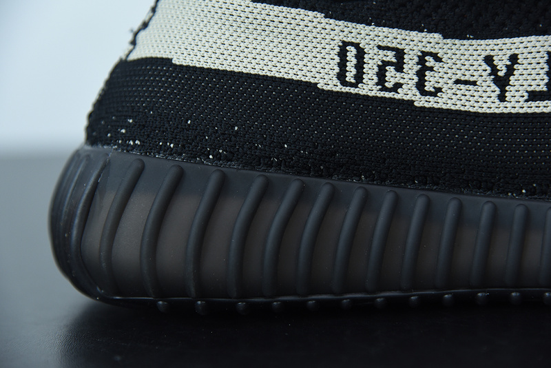ad*s Y**zy boost 350 v2 "beluga" by1604