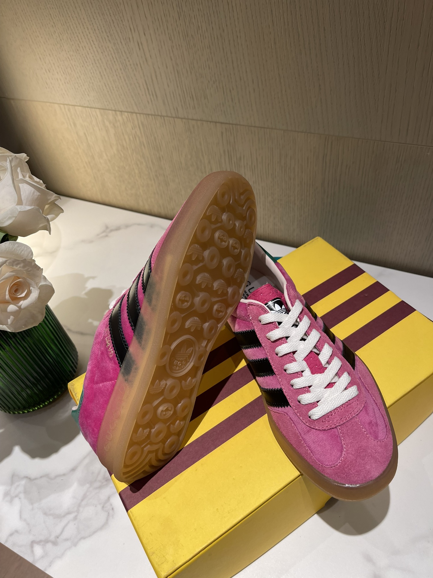ad*sxG*u*i sneakers