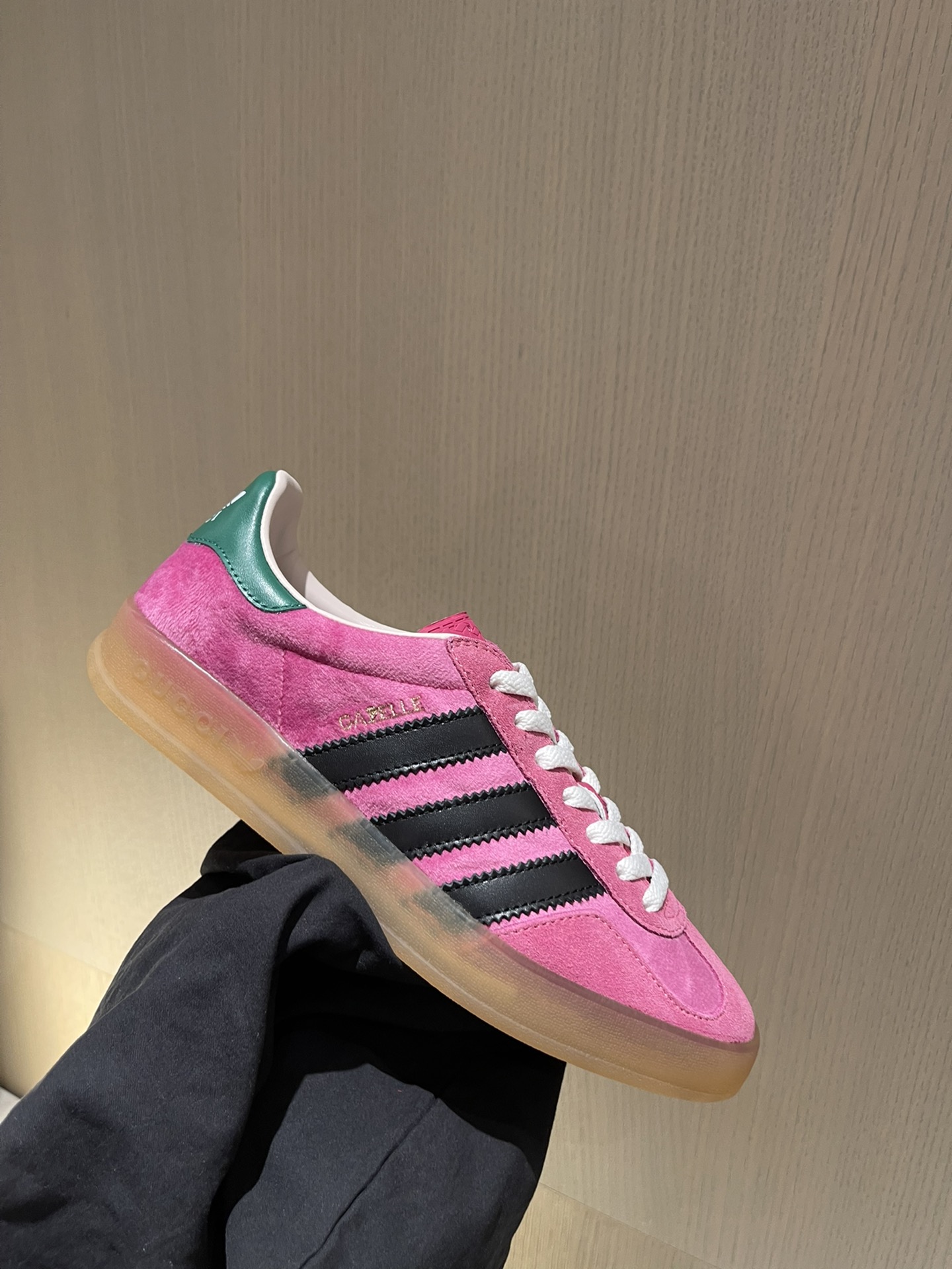 ad*sxG*u*i sneakers