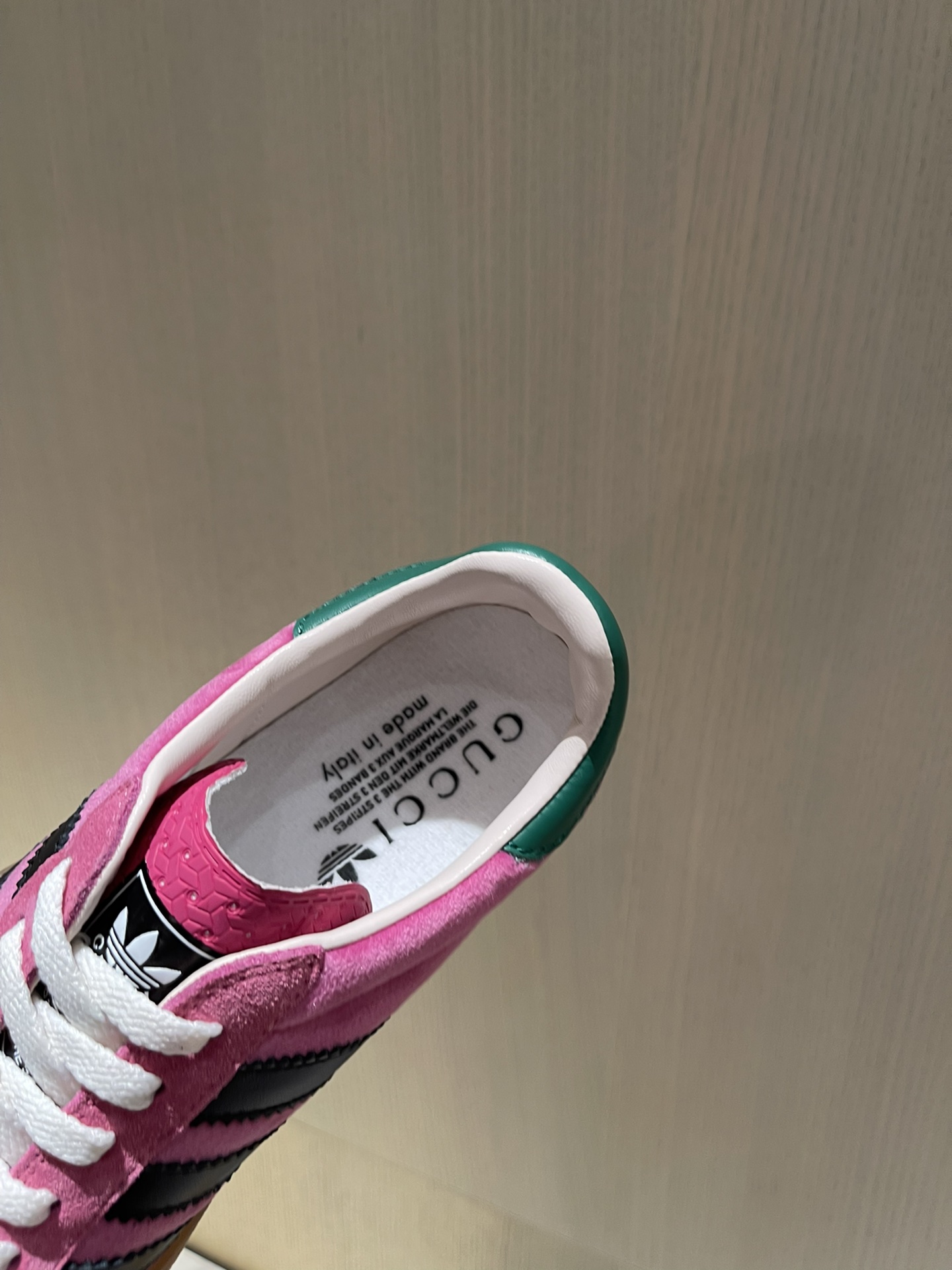 ad*sxG*u*i sneakers