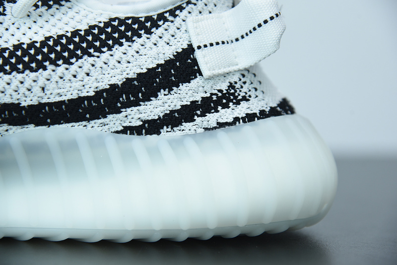 ad*s Y**zy boost 350 v2 "zebra" cp9654