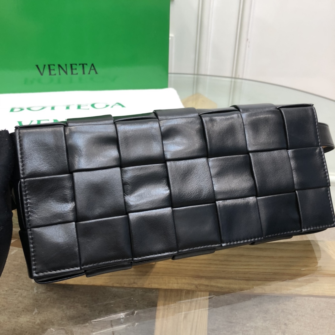 bo*te*ga Ve*ne*ta belt cassette bag-14*28*4cm
