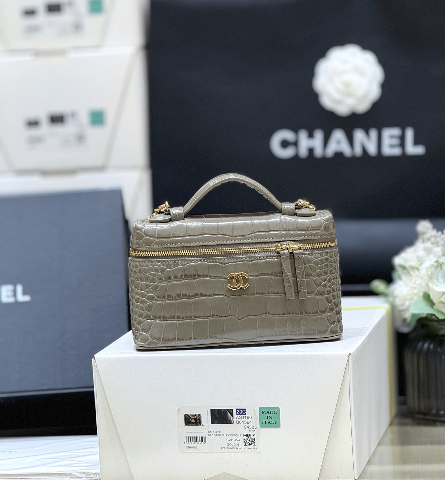 Chan*el Top Handle Long Vanity Case with Chain-14*19*5CM