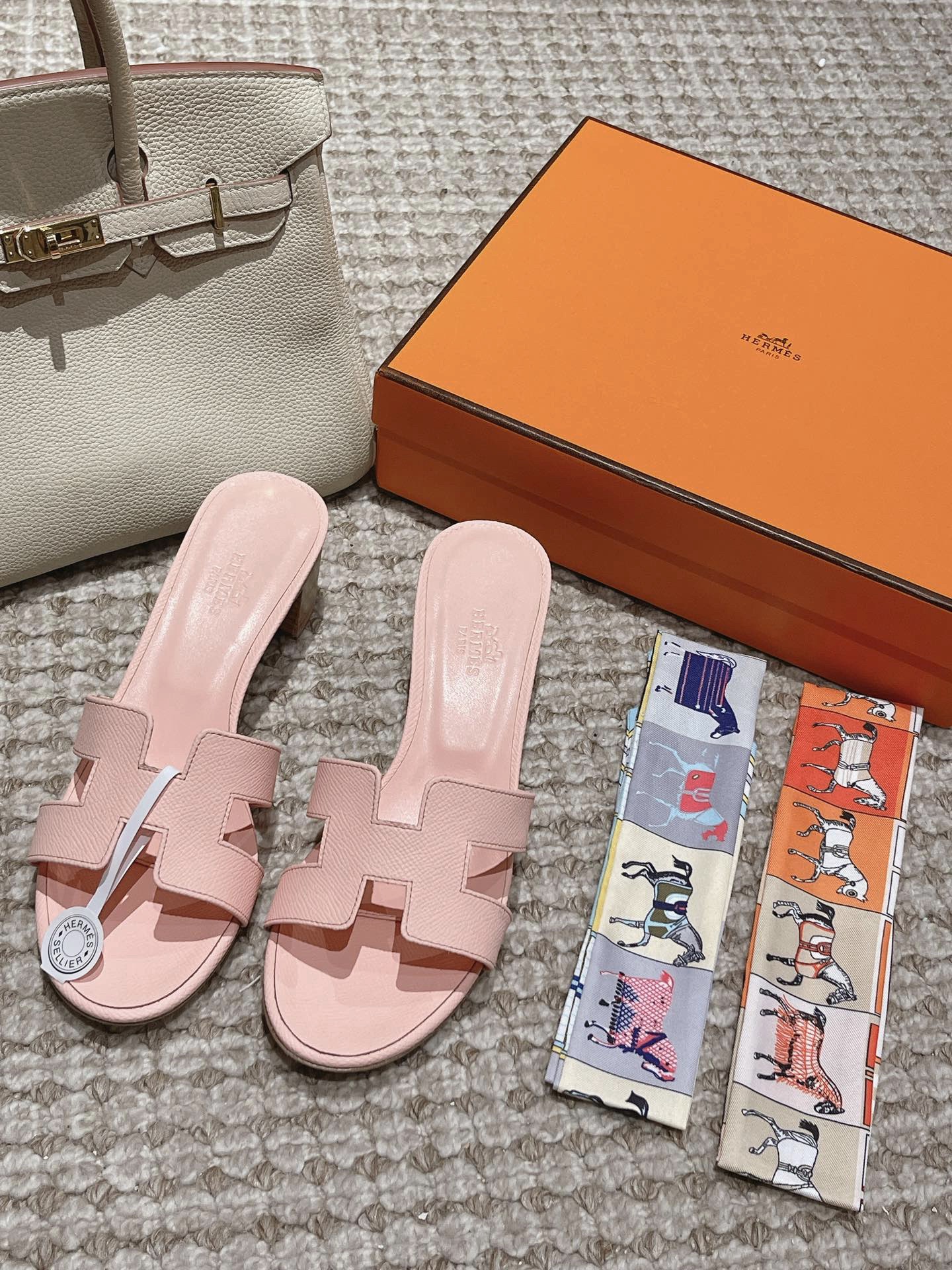 H**me5 H**me5 classic slippers