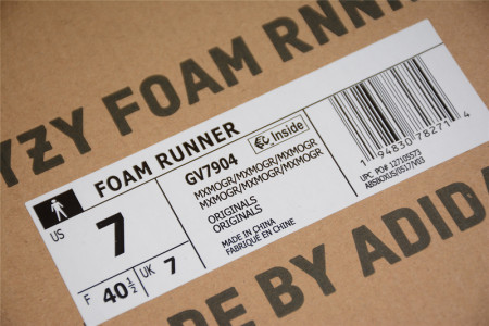 Y**zy foam runner "mxt moon grey " fy45678