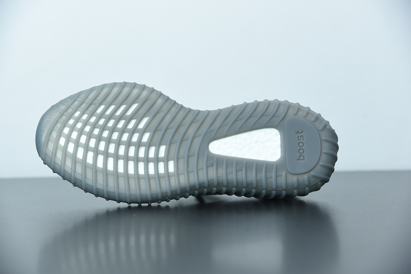 ad*s Y**zy boost 350 v2 "beluga 2.0" ah2203