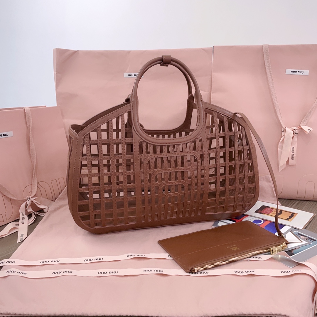 M1um1u wander bag-40x21 x 15.5cm