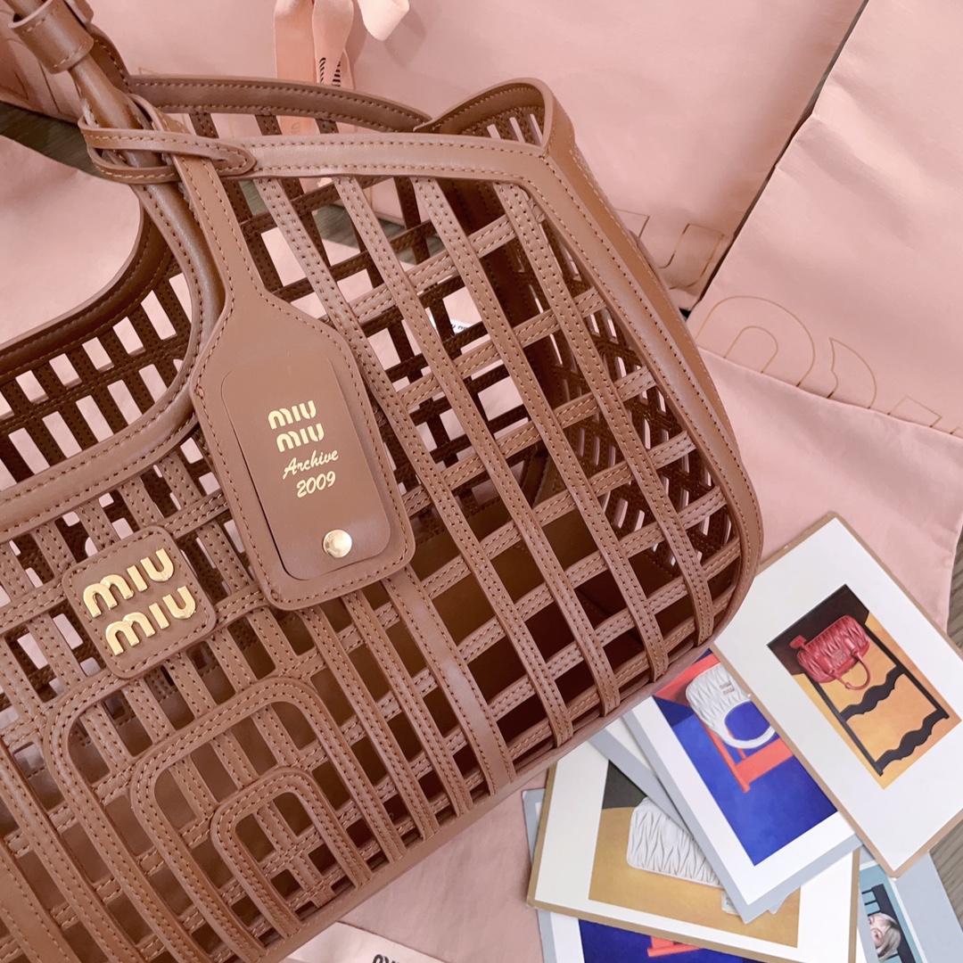 M1um1u wander bag-40x21 x 15.5cm