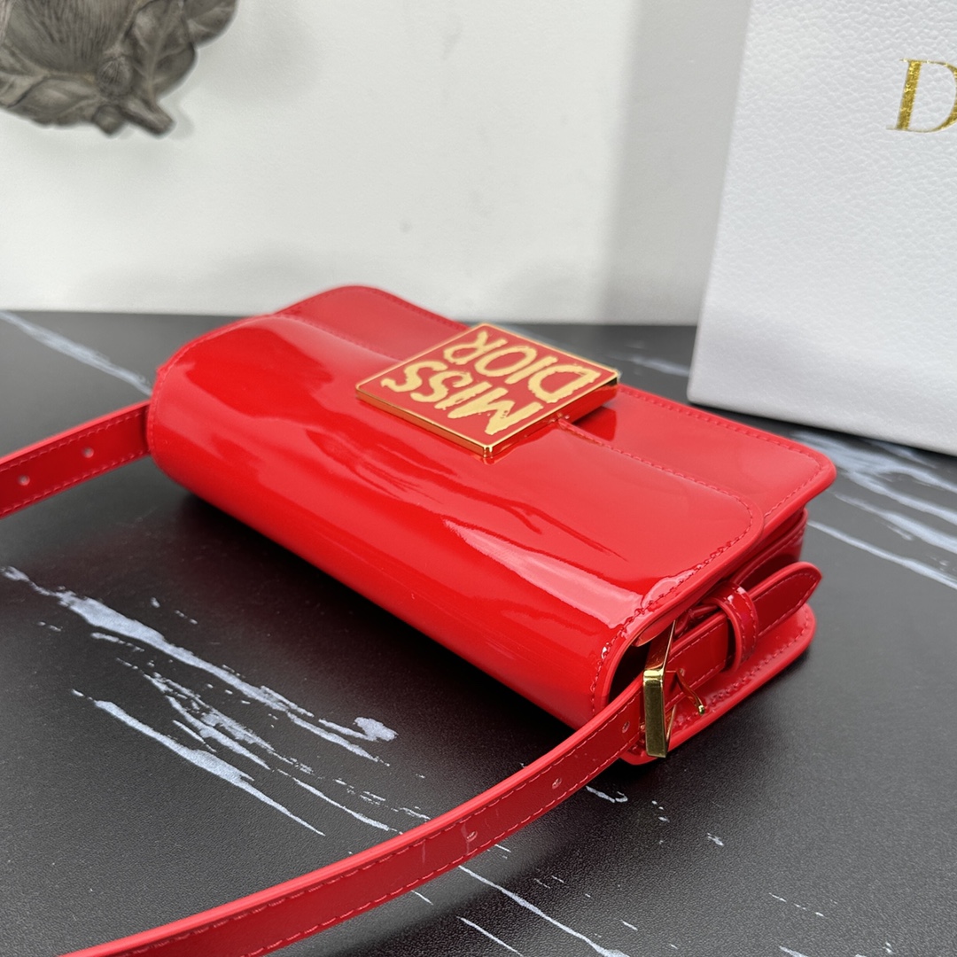 D*or miss D*or allover bag-22*11*6cm