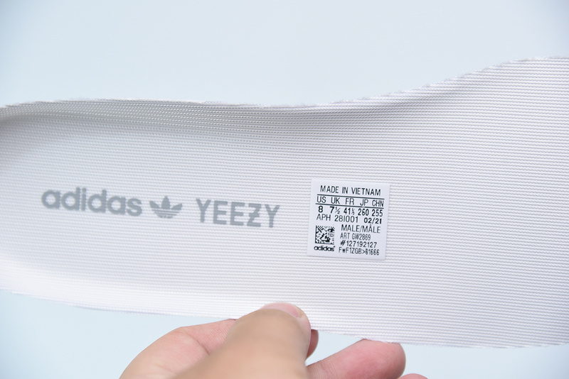 ad*s Y**zy boost 350 v2 sulfur s09d3