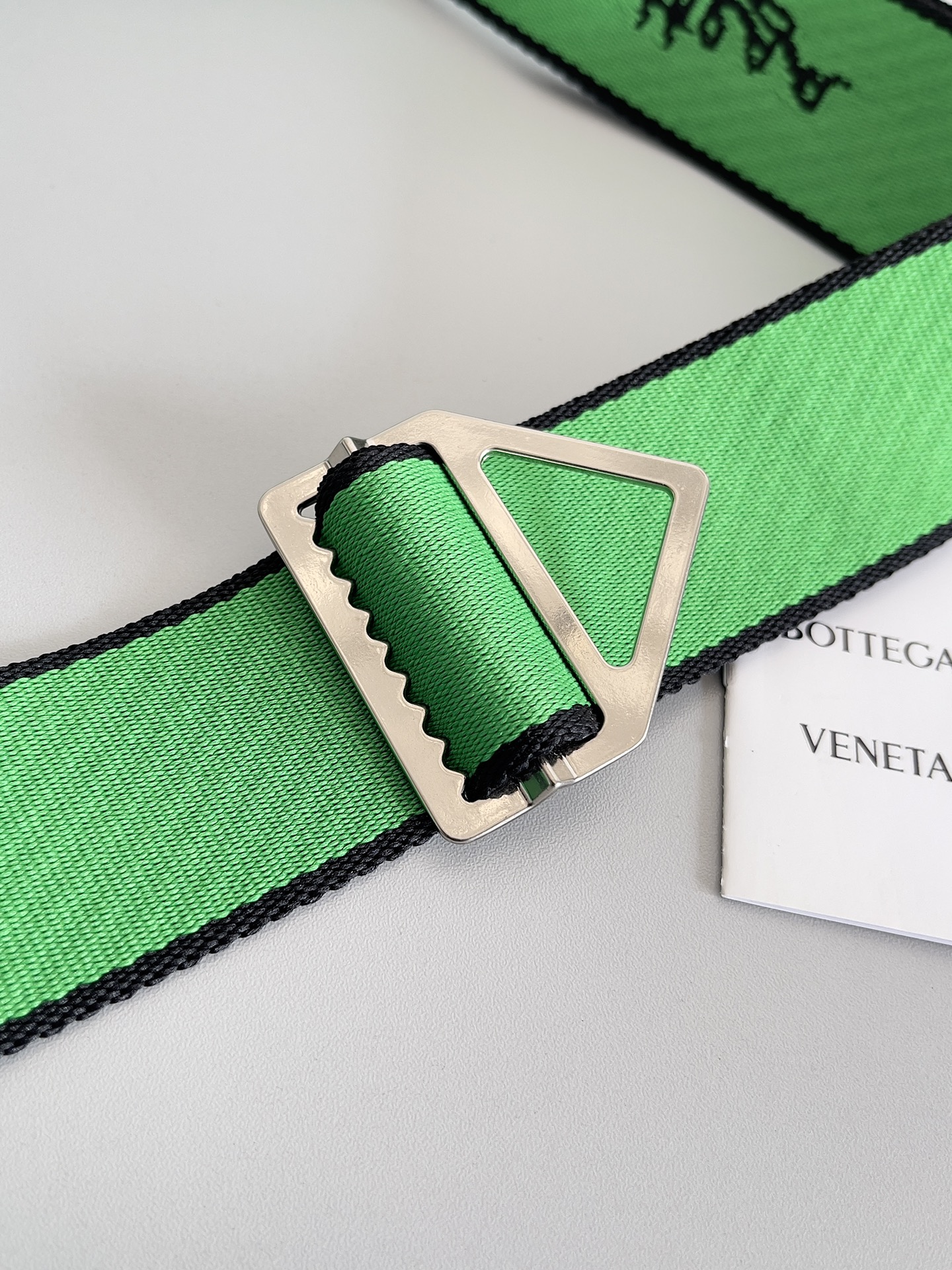 bo*te*ga Ve*ne*ta webbing crossbody bag-25*15*5cm