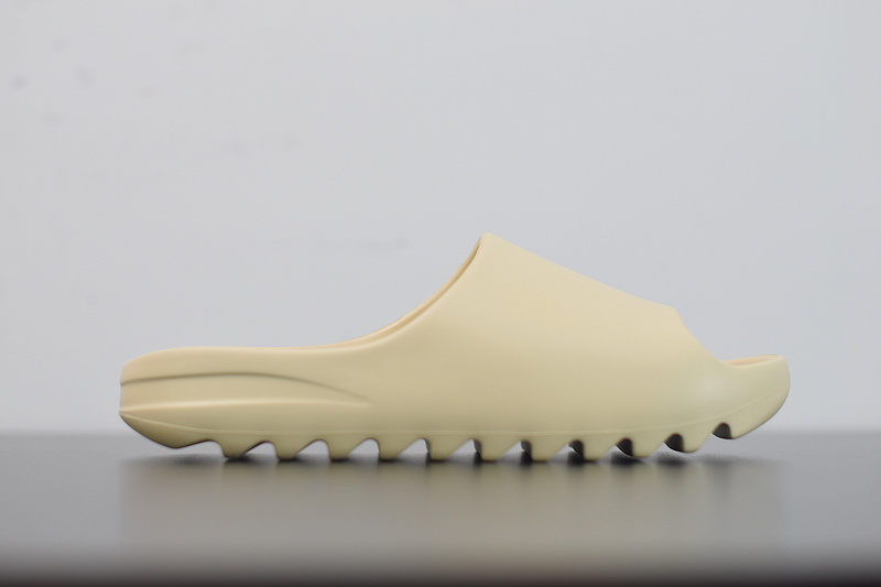kanye west x ad*s Y**zy slide “resin”fw6345