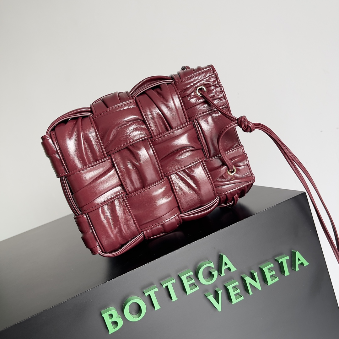 bo*te*ga Ve*ne*ta mini bucket-18*14*14cm