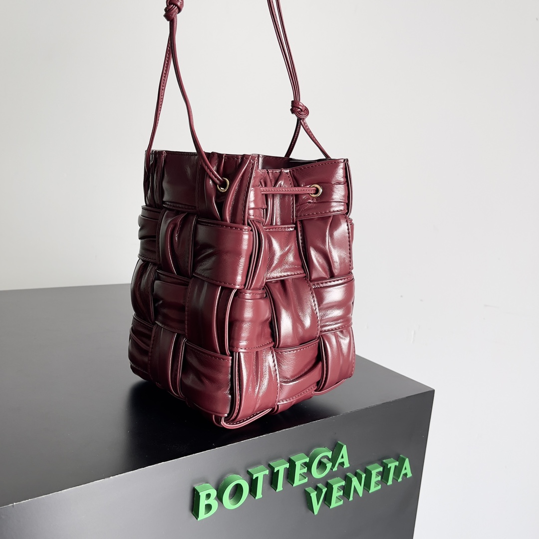 bo*te*ga Ve*ne*ta mini bucket-18*14*14cm