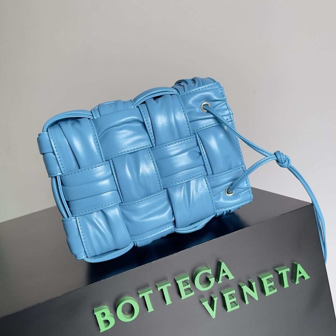 bo*te*ga Ve*ne*ta mini bucket-18*14*14cm