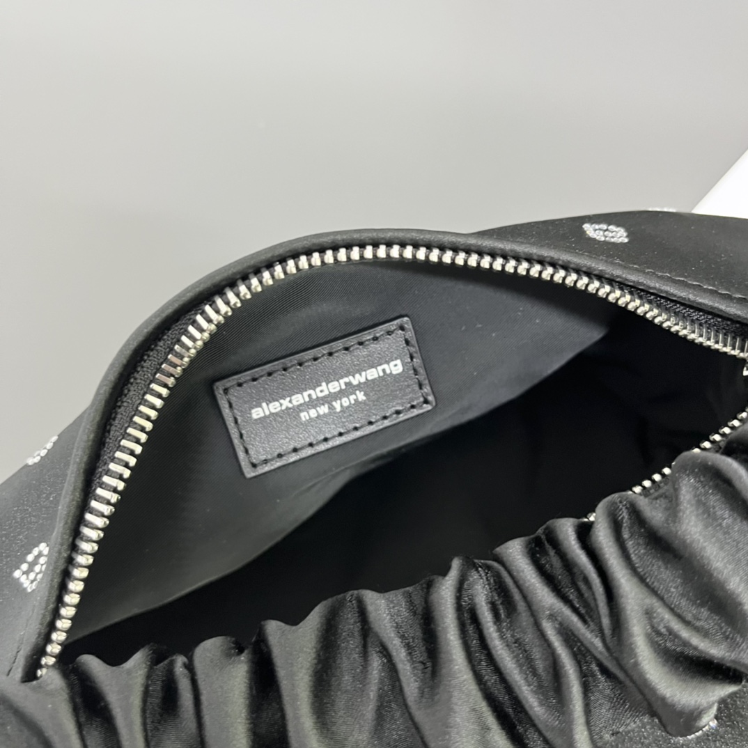bo*te*ga Ve*ne*ta cassette bag-21cm