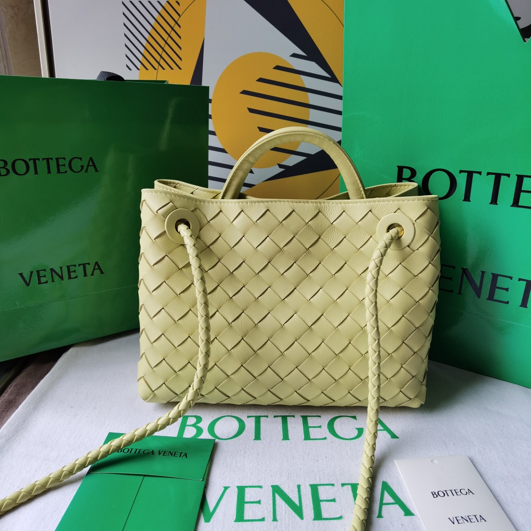 bo*te*ga Ve*ne*tatote-22*25*10.5cm