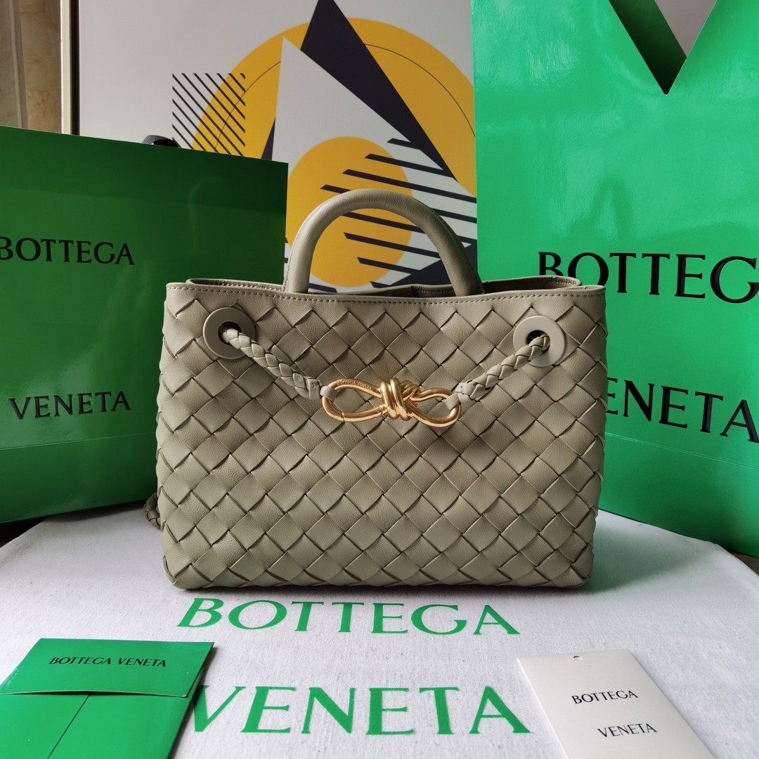 bo*te*ga Ve*ne*tatote-22*25*10.5cm