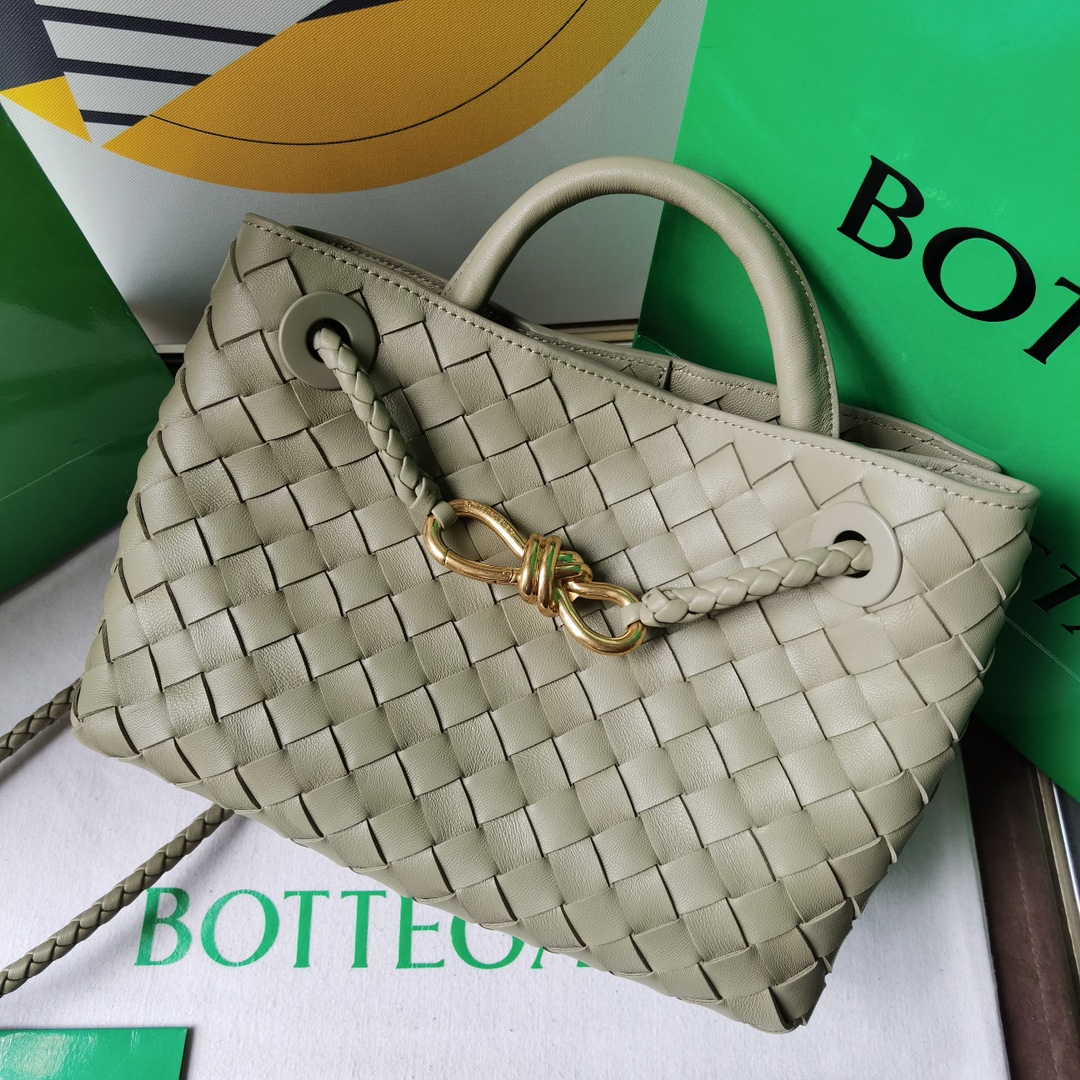 bo*te*ga Ve*ne*tatote-22*25*10.5cm