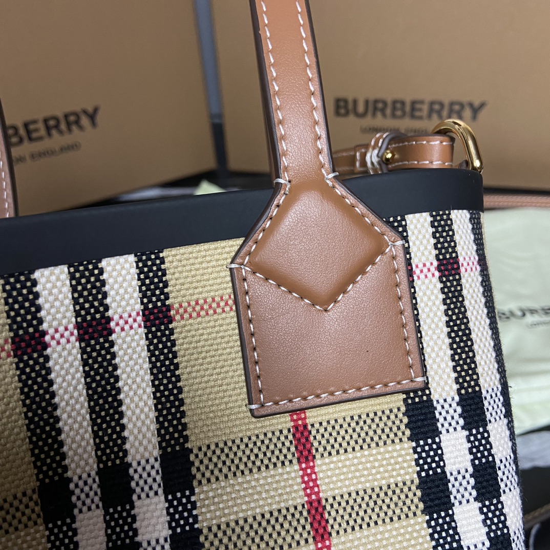 B**rry tote-13 x 8.5 x 19.5cm