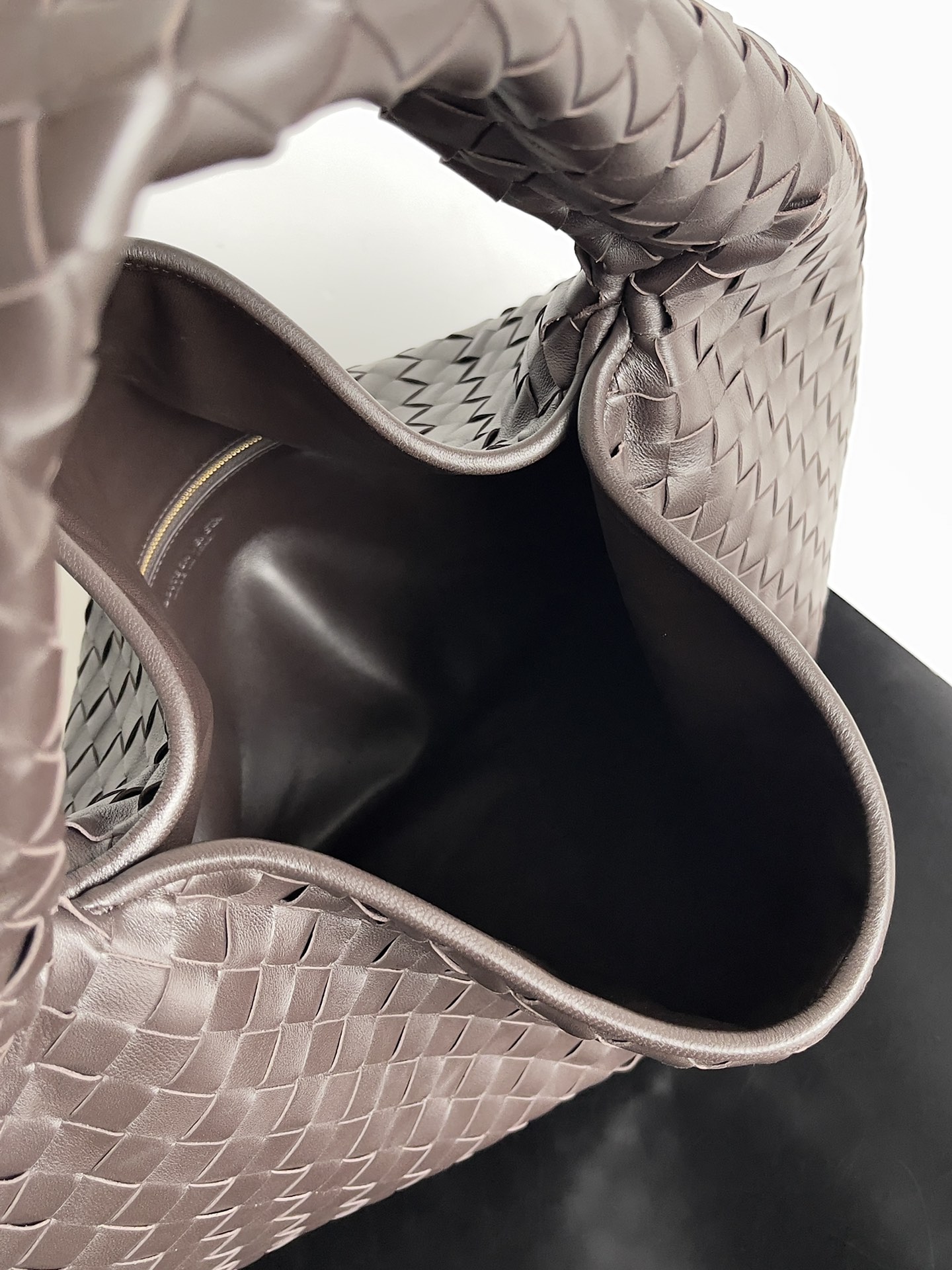 bo*te*ga Ve*ne*ta hop bag-53*24*13cm