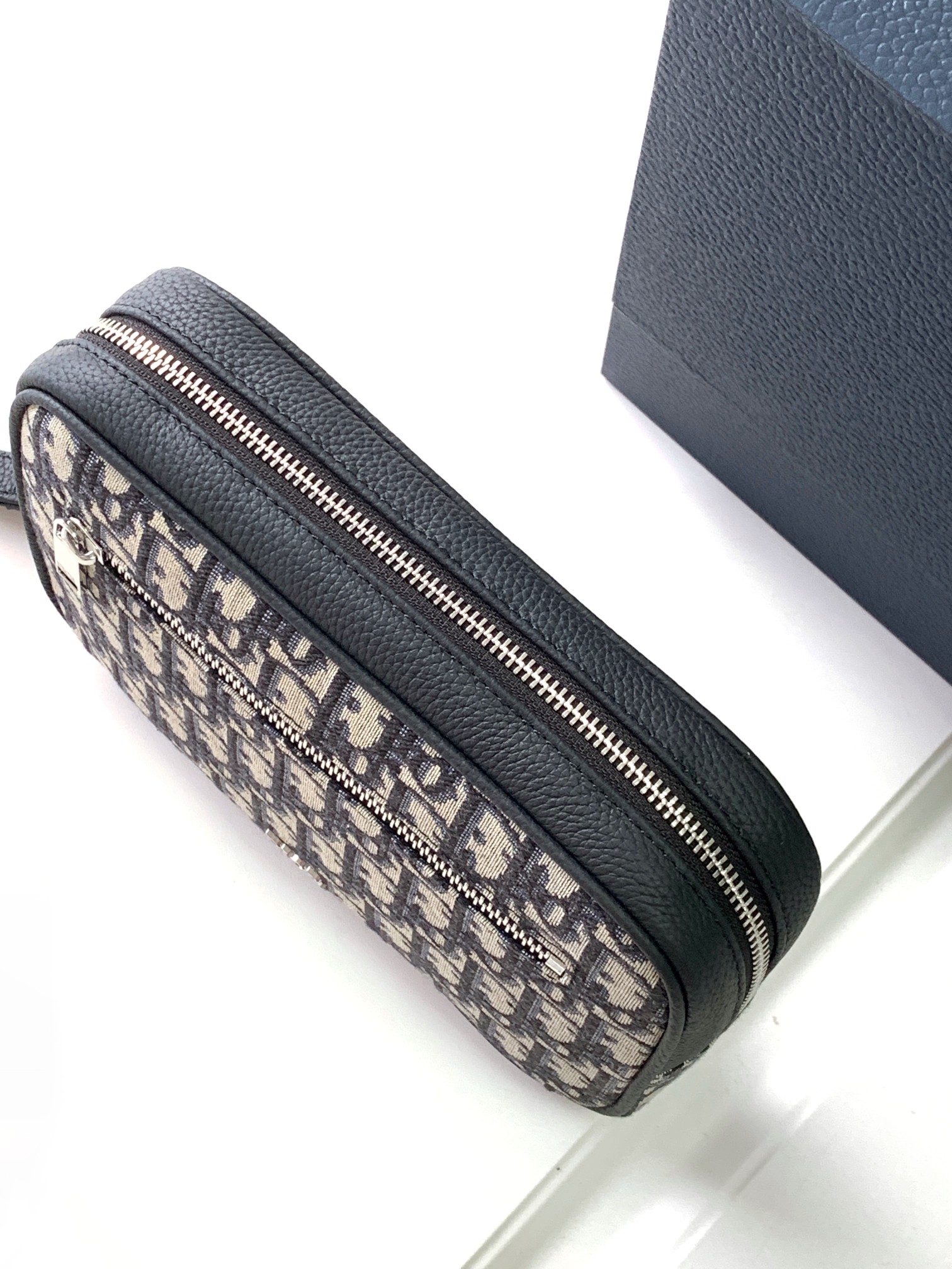 D*or pouch-24 x 15.5 x 5.5cm