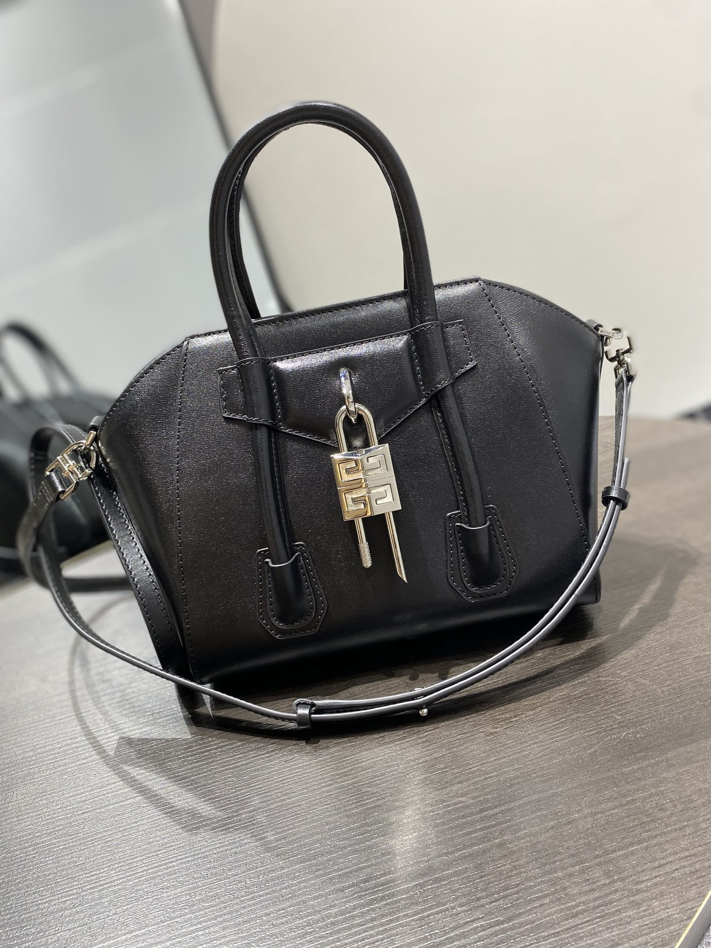 Givenchy Antigona Tote-22*20*13CM