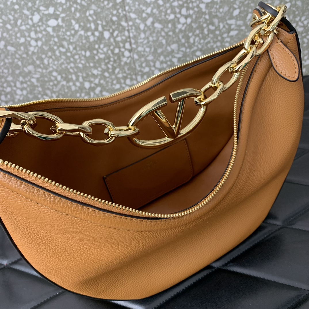 Valentino Garavani Vlogo MoonHobo Tote-29x23x11CM