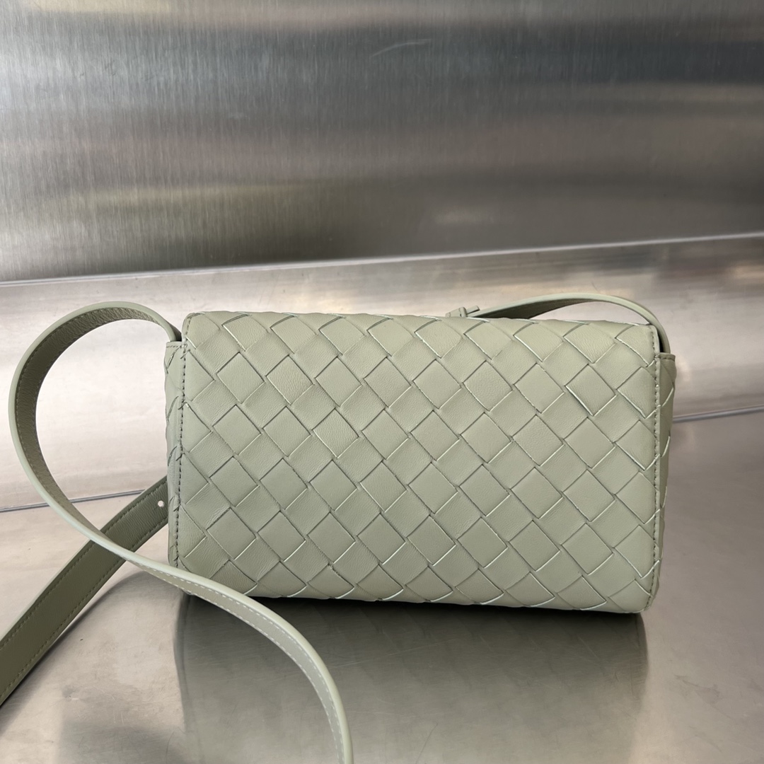 bo*te*ga Ve*ne*ta andiamo crossbody bag-21.5*13.5*4.5cm