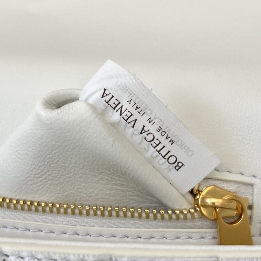 bo*te*ga Ve*ne*ta andiamo crossbody bag-21.5*13.5*4.5cm