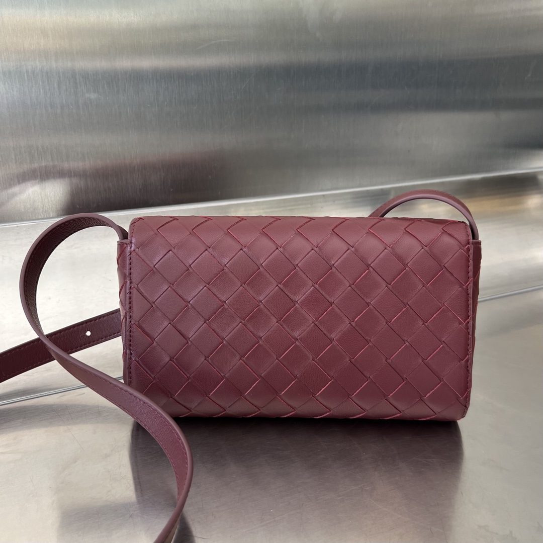 bo*te*ga Ve*ne*ta andiamo crossbody bag-21.5*13.5*4.5cm