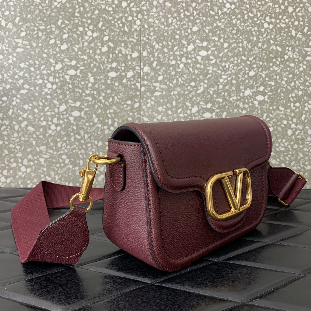 Valentino Garavani Allnite Bag-23.5✖️18✖️8CM