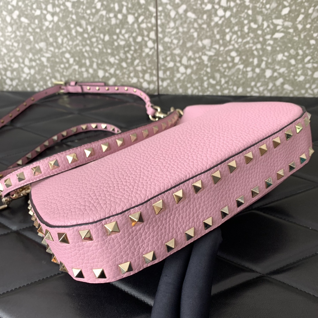 Valentino Garavani Rockstud Hobo Bag-6✖️4✖️16CM