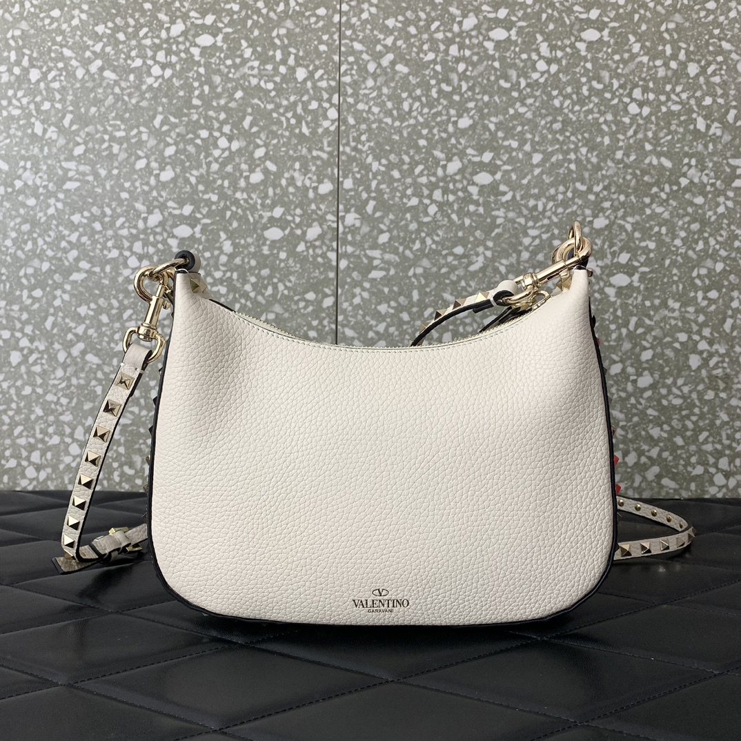 Valentino Garavani Rockstud Hobo Bag-6✖️4✖️16CM