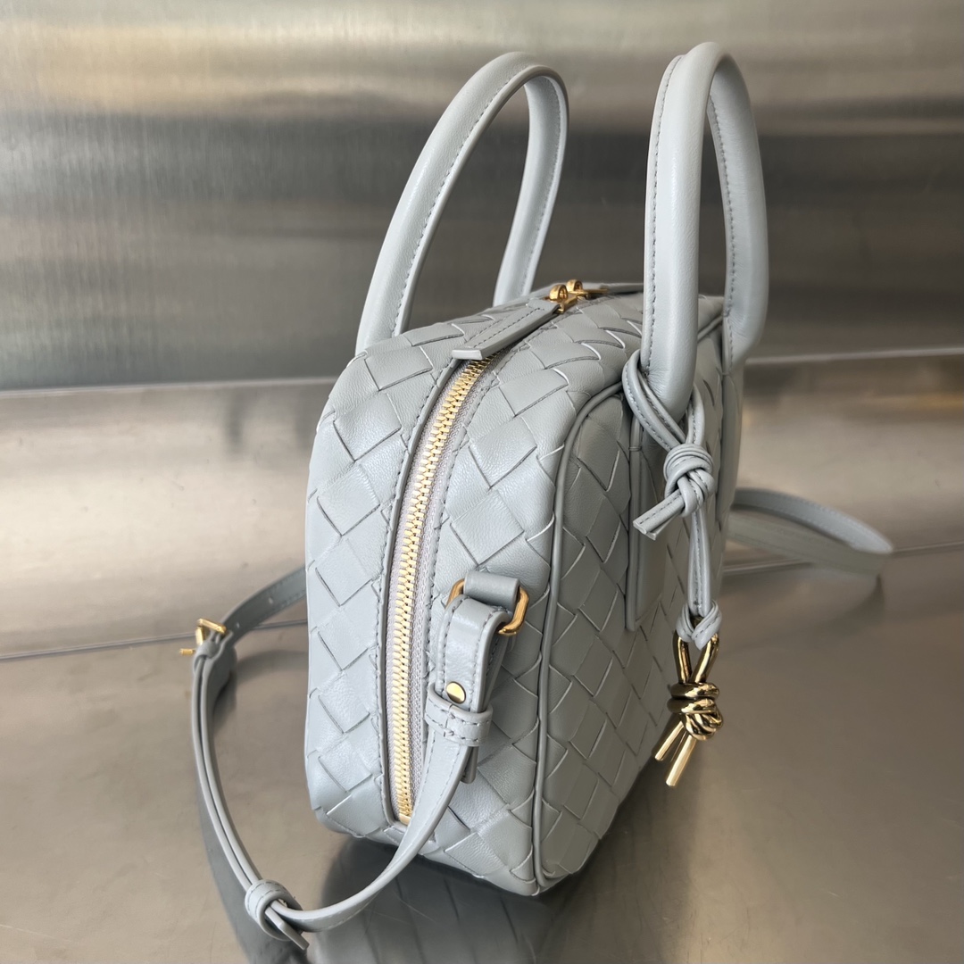 bo*te*ga Ve*ne*ta getaway bag-23.5x17.5x9cm
