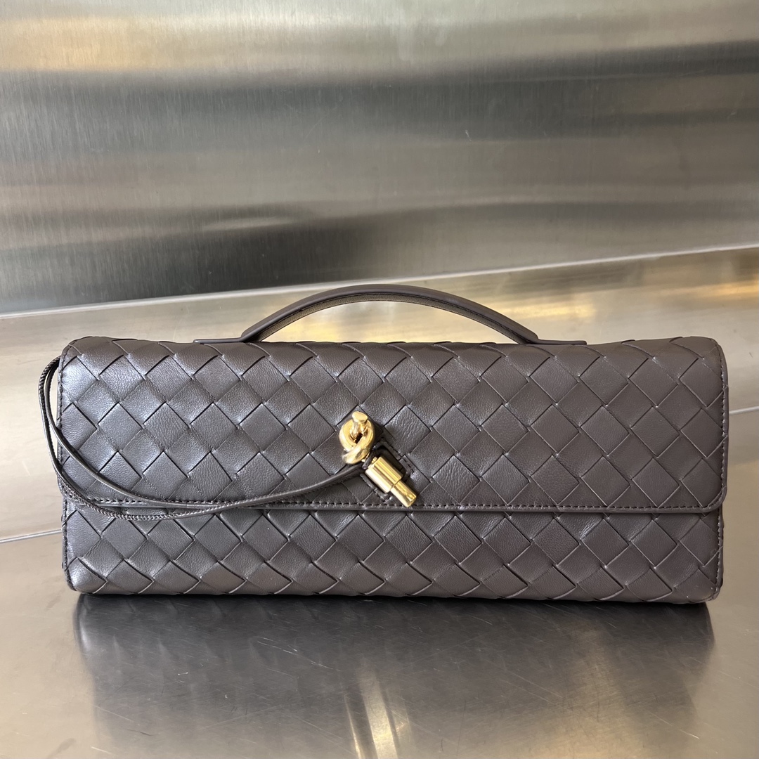 bo*te*ga Ve*ne*ta clutch-31x13x3 cm