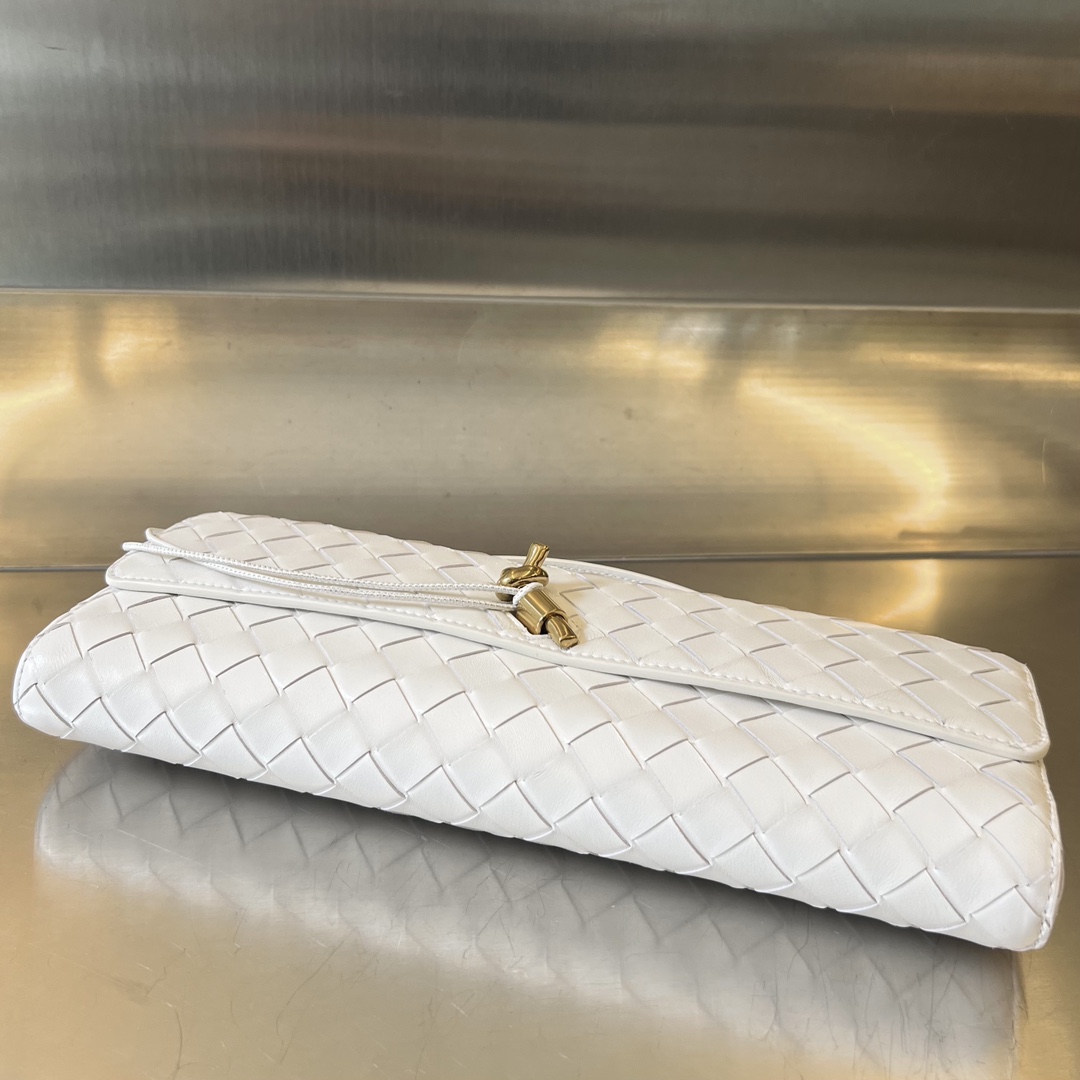 bo*te*ga Ve*ne*ta clutch-31x13x3 cm