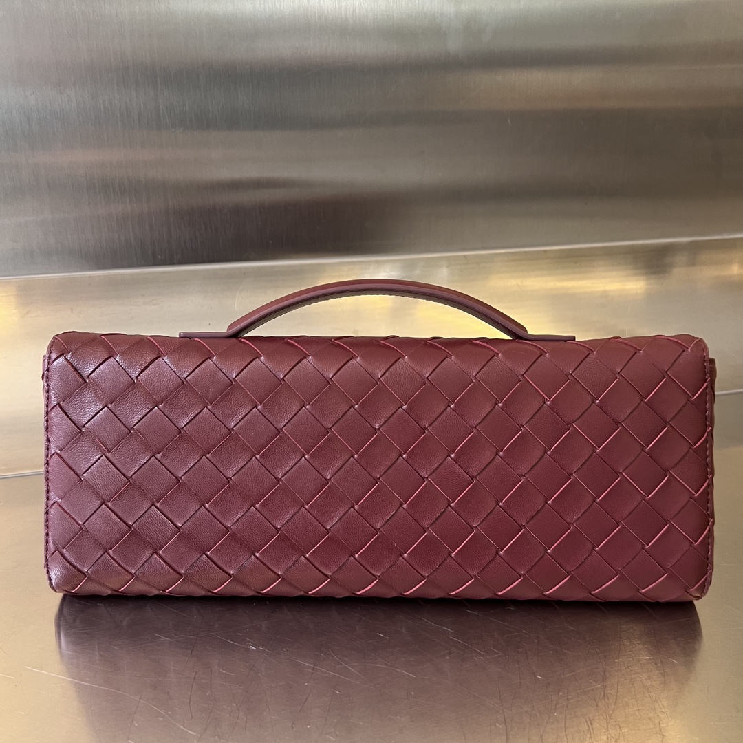 bo*te*ga Ve*ne*ta clutch-31x13x3 cm