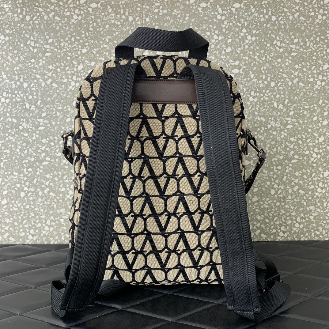 Valentino Garavani La Troisieme Toile lconographe Bakcpack-30*42*33CM