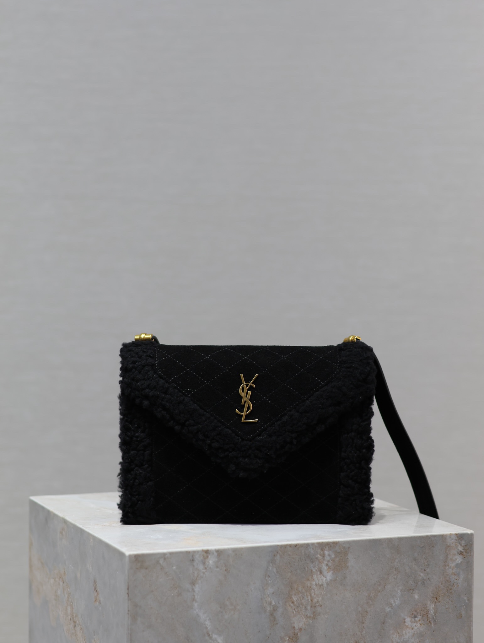 Y*L quilted grain envelope bag-20×14.5x5cm