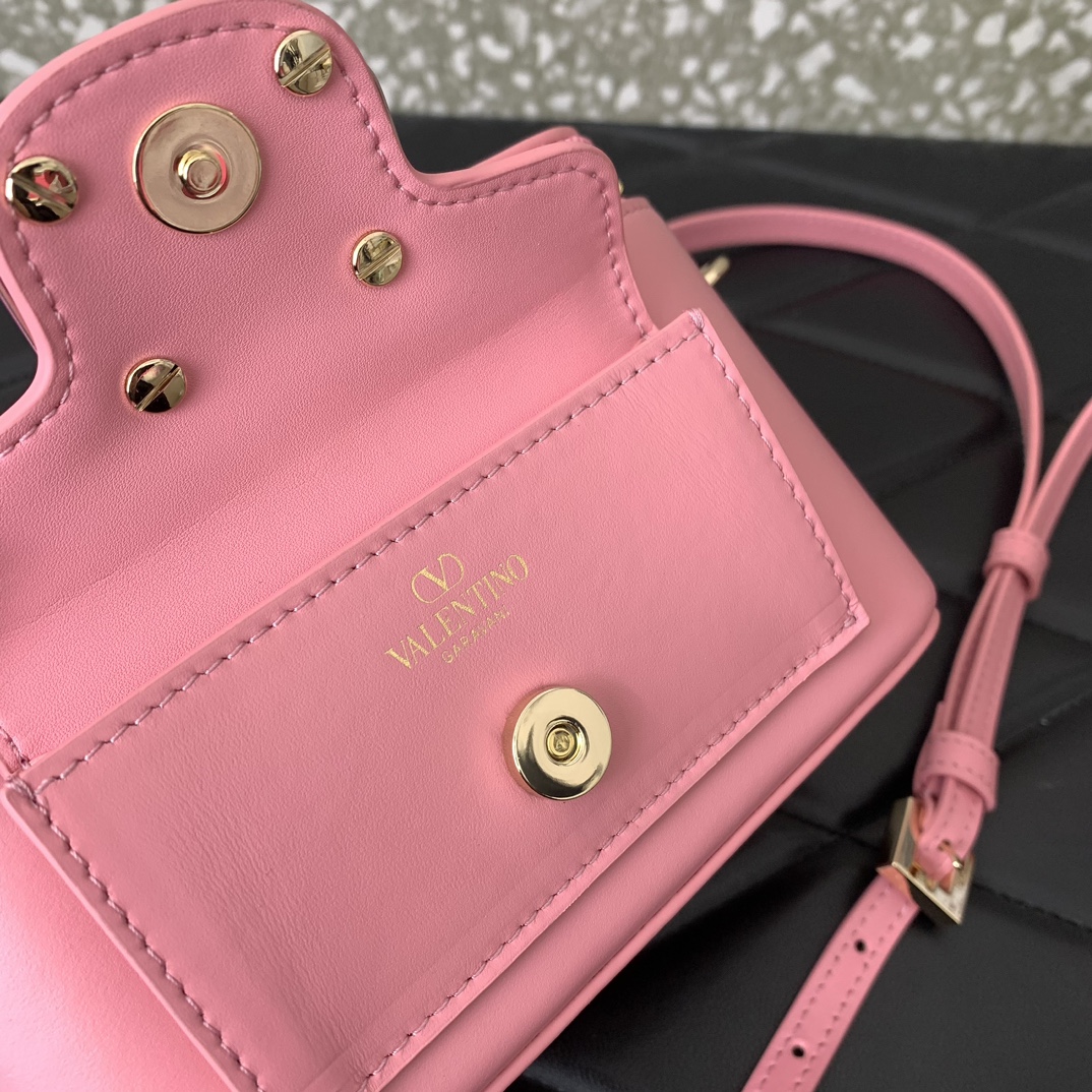 Valentino Alentino Garavani Box Bag-16.5*10*7.5CM