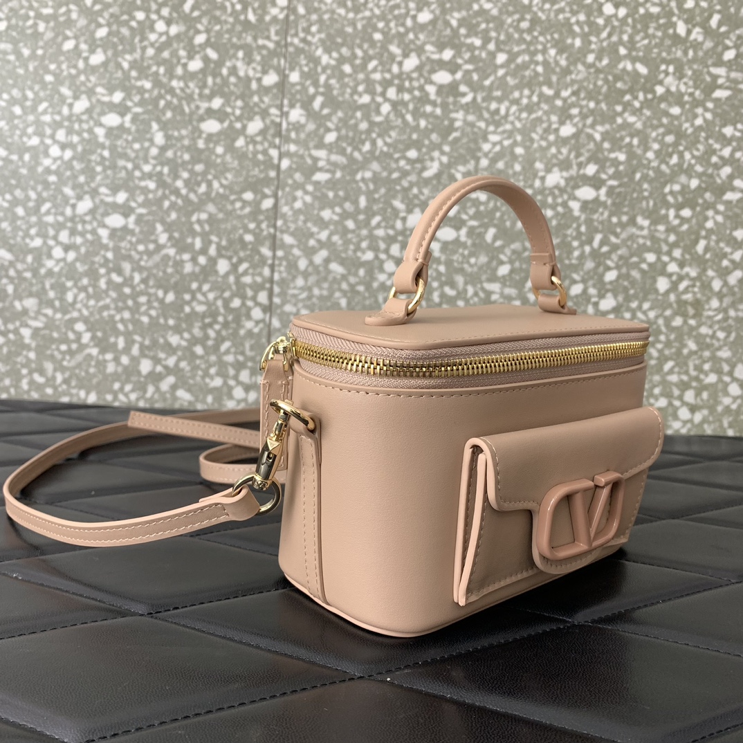 Valentino Alentino Garavani Box Bag-16.5*10*7.5CM