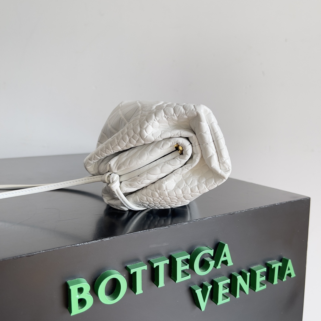 bo*te*ga Ve*ne*ta the pouch bag-23*15*5cm