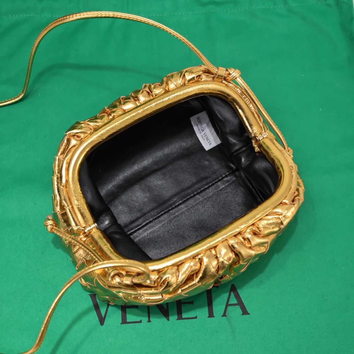 bo*te*ga Ve*ne*ta the pouch bag-22*9cm