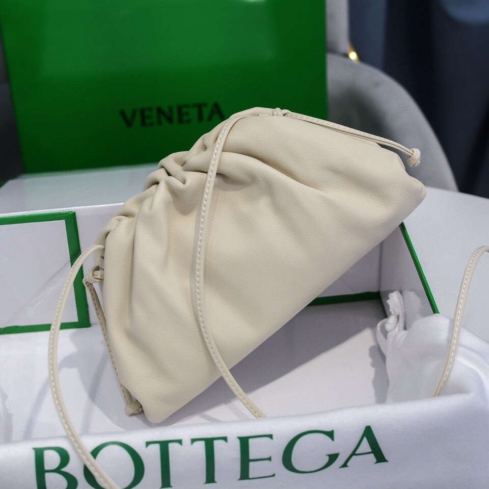 bo*te*ga Ve*ne*ta the pouch bag-22*9cm