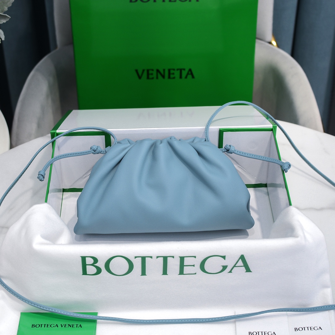 bo*te*ga Ve*ne*ta the pouch bag-22*9cm